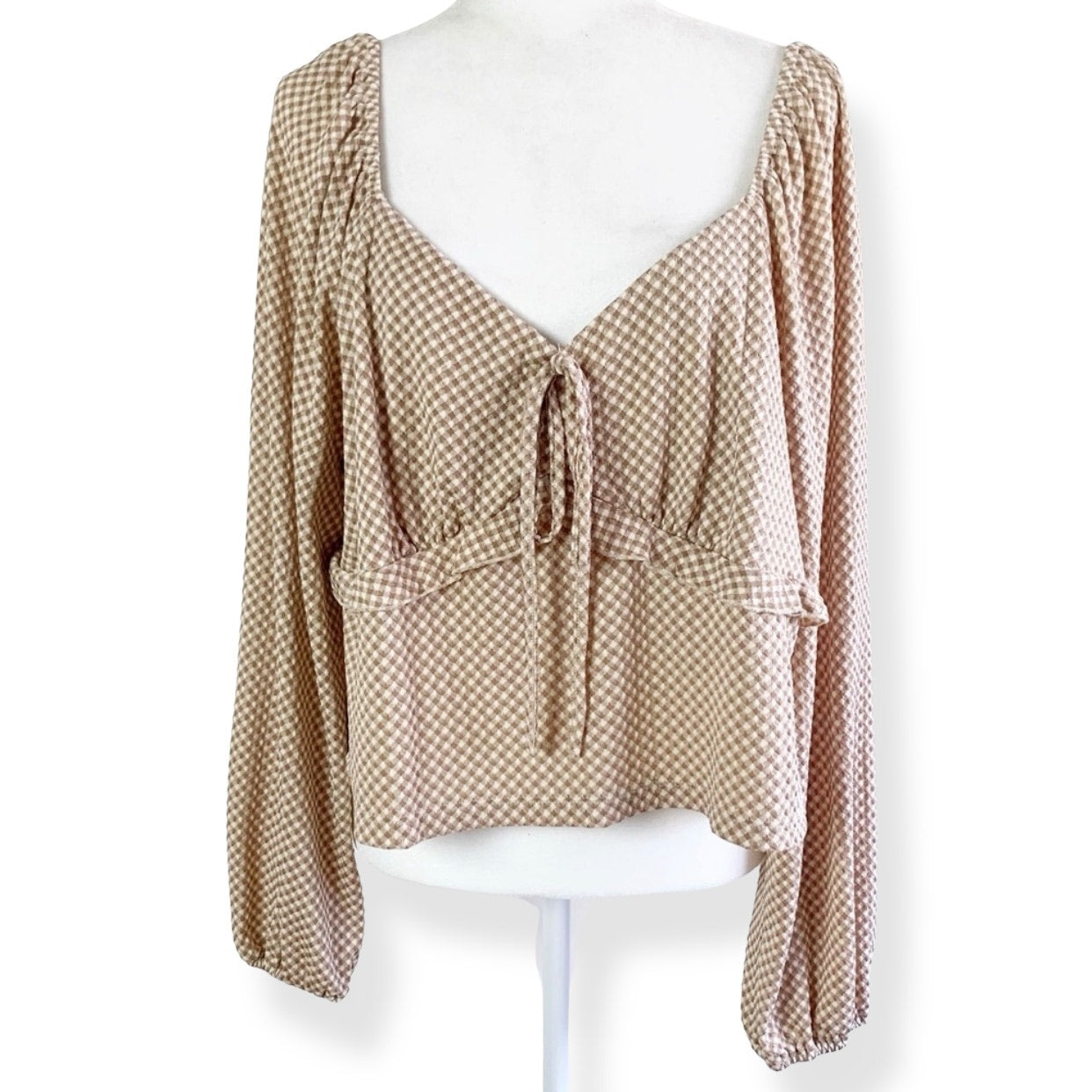 Arula tan gingham print long sleeve cropped top SZ 1X