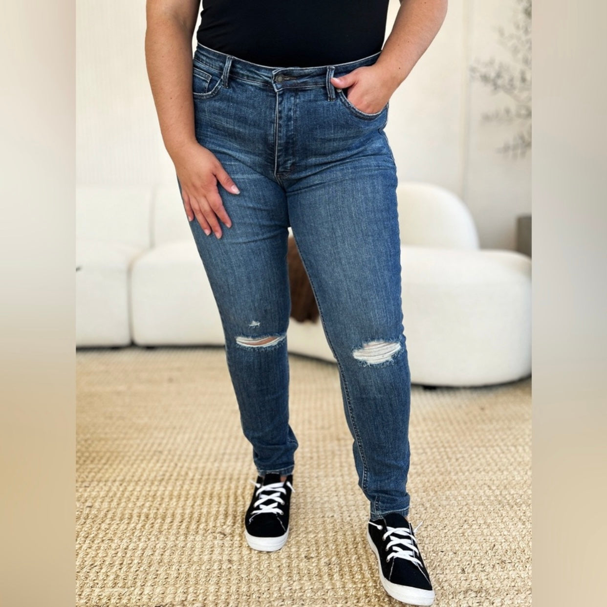 Judy Blue Holly Wood Died Distressed Skinny Jeans (0-24W)