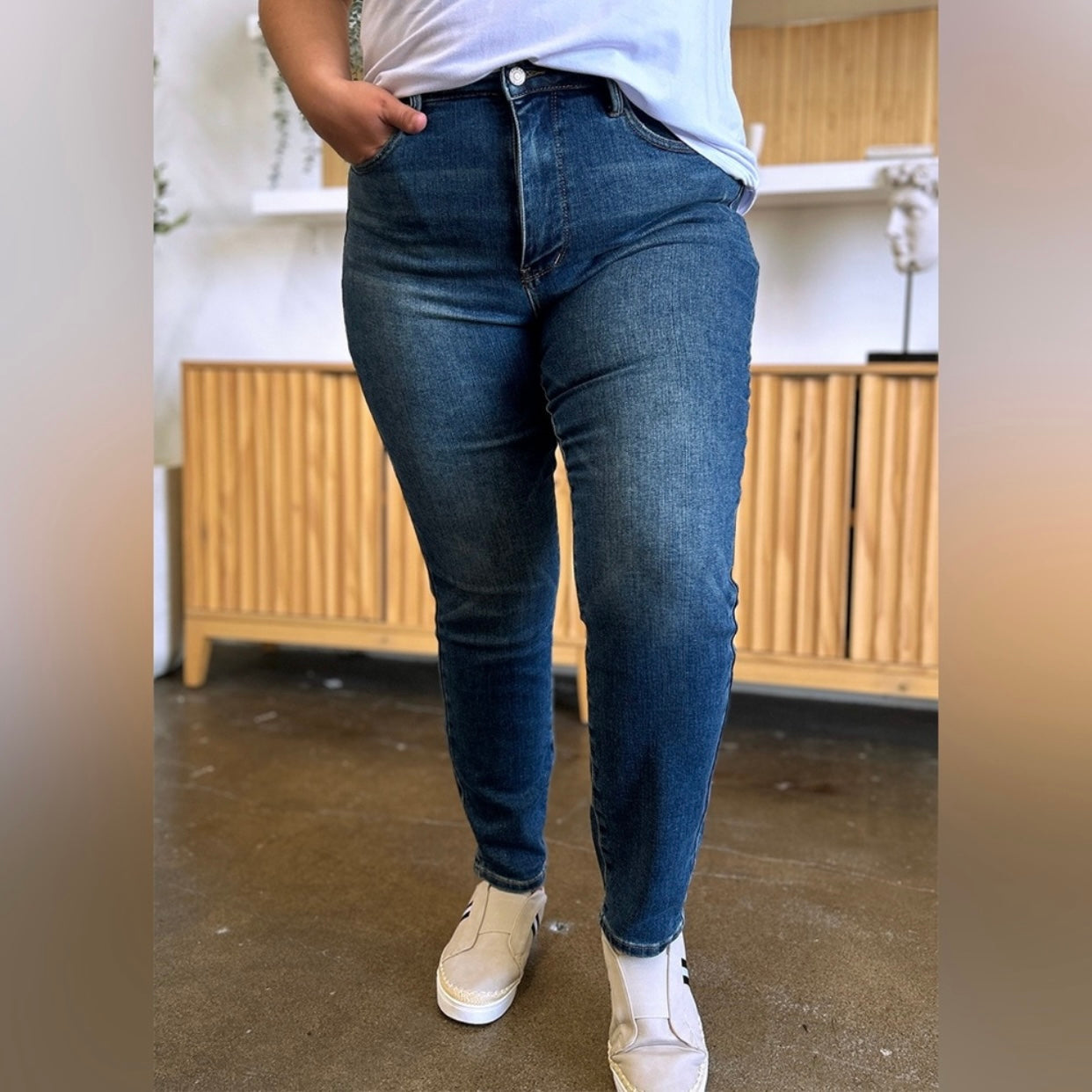 Judy Blue Fields + Fences Tummy Control Straight Leg Jeans (0-24W)