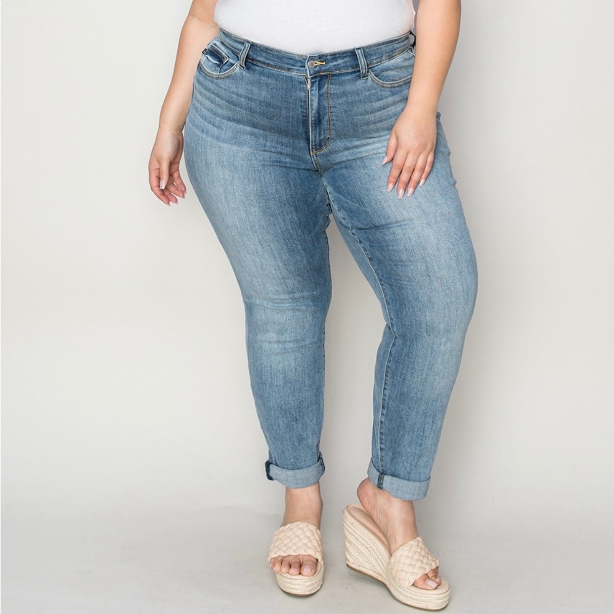 Judy Blue Bunny & Me Cuffed Straight Leg Jeans (0-24W)