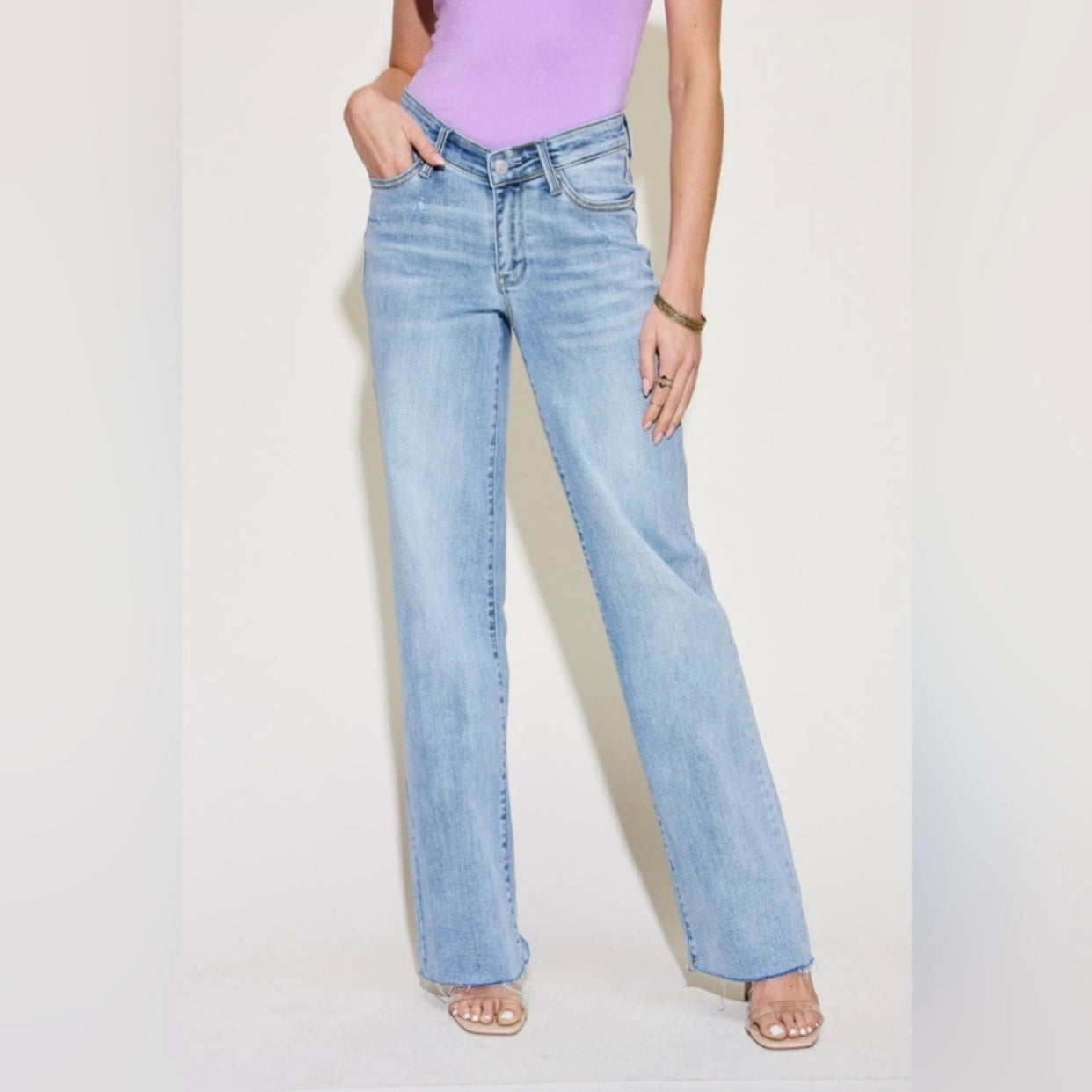 Judy Blue V Waistband Straight Leg Jeans (0-24W)