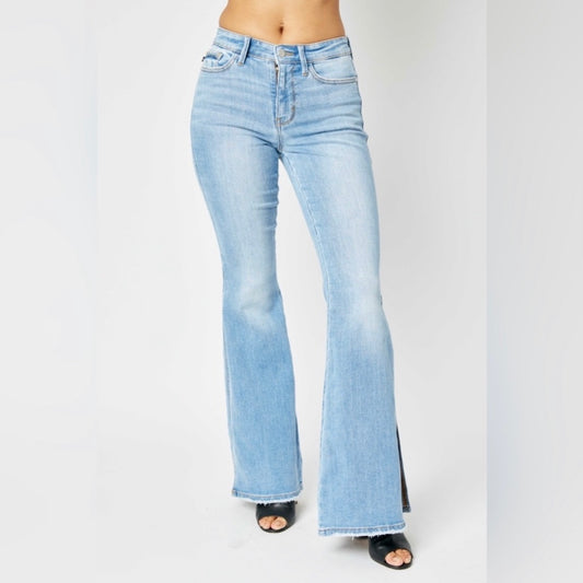Judy Blue The Tide Is High Flare Jeans (1-24W)