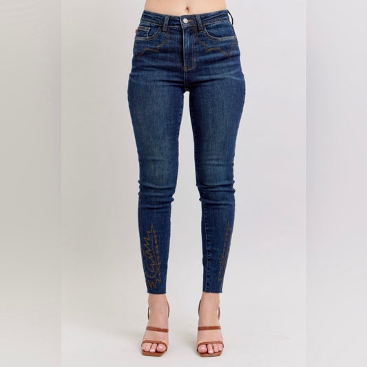 Judy Blue Wagon Wheel Embroidered High Rise Skinny Jeans (0-24W)
