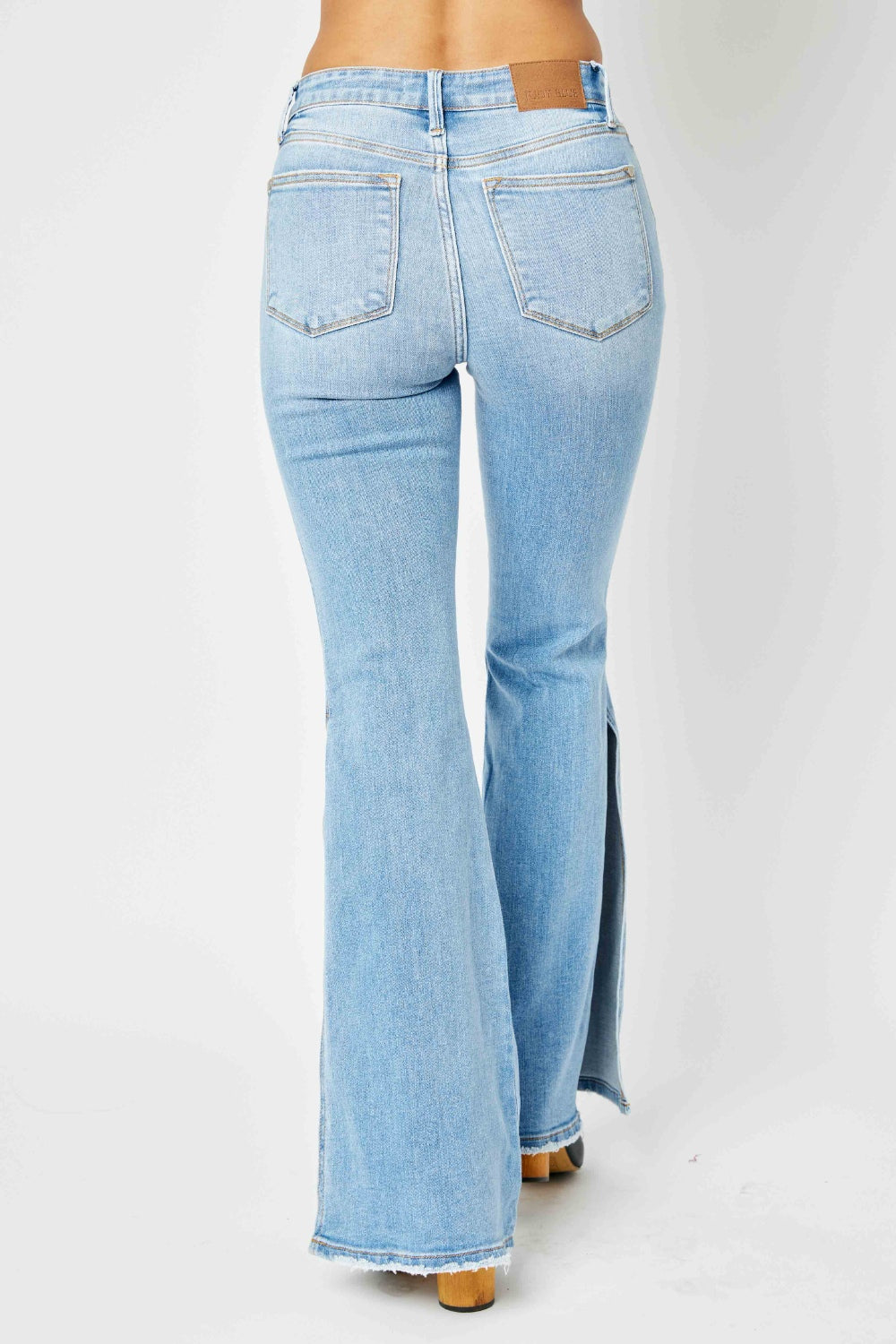 Judy Blue The Tide Is High Flare Jeans (1-24W)