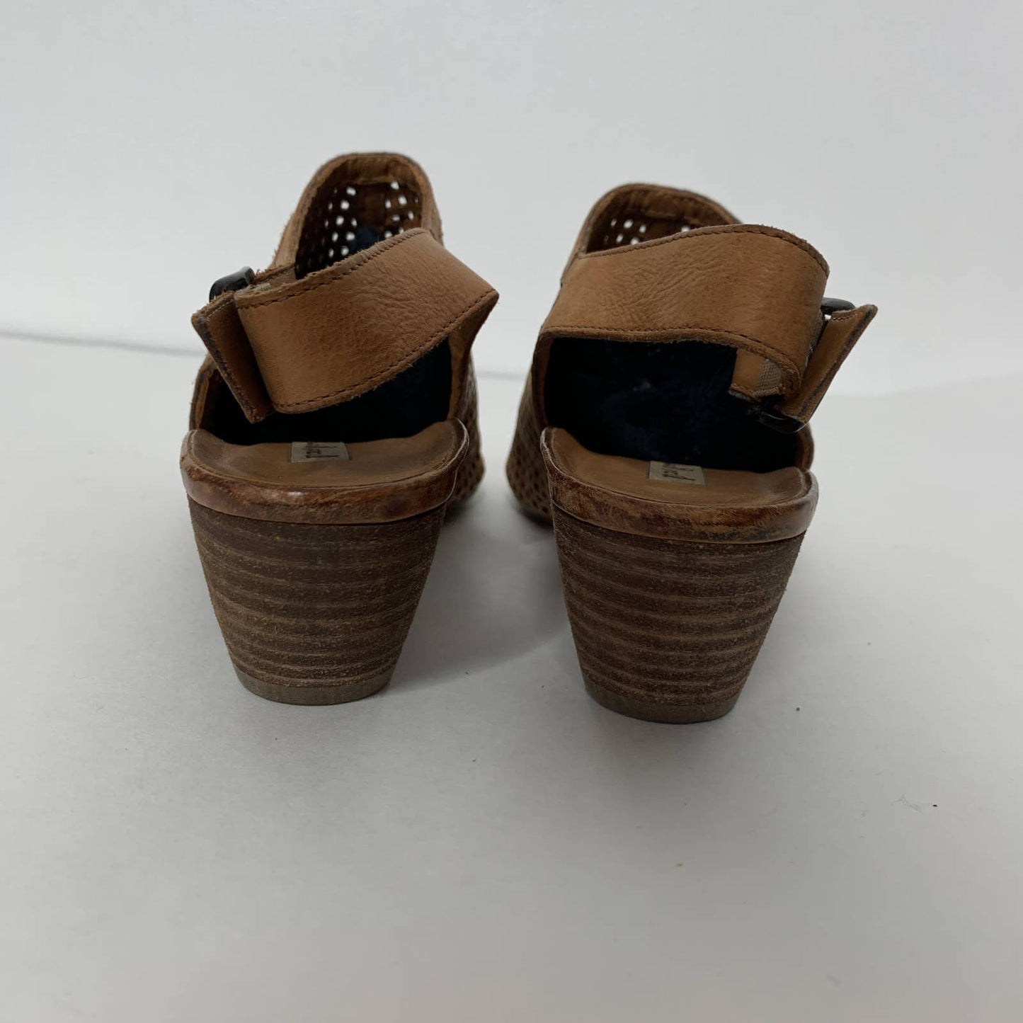 Paul Green Lois perforated leather slingback sandal SZ 6.5