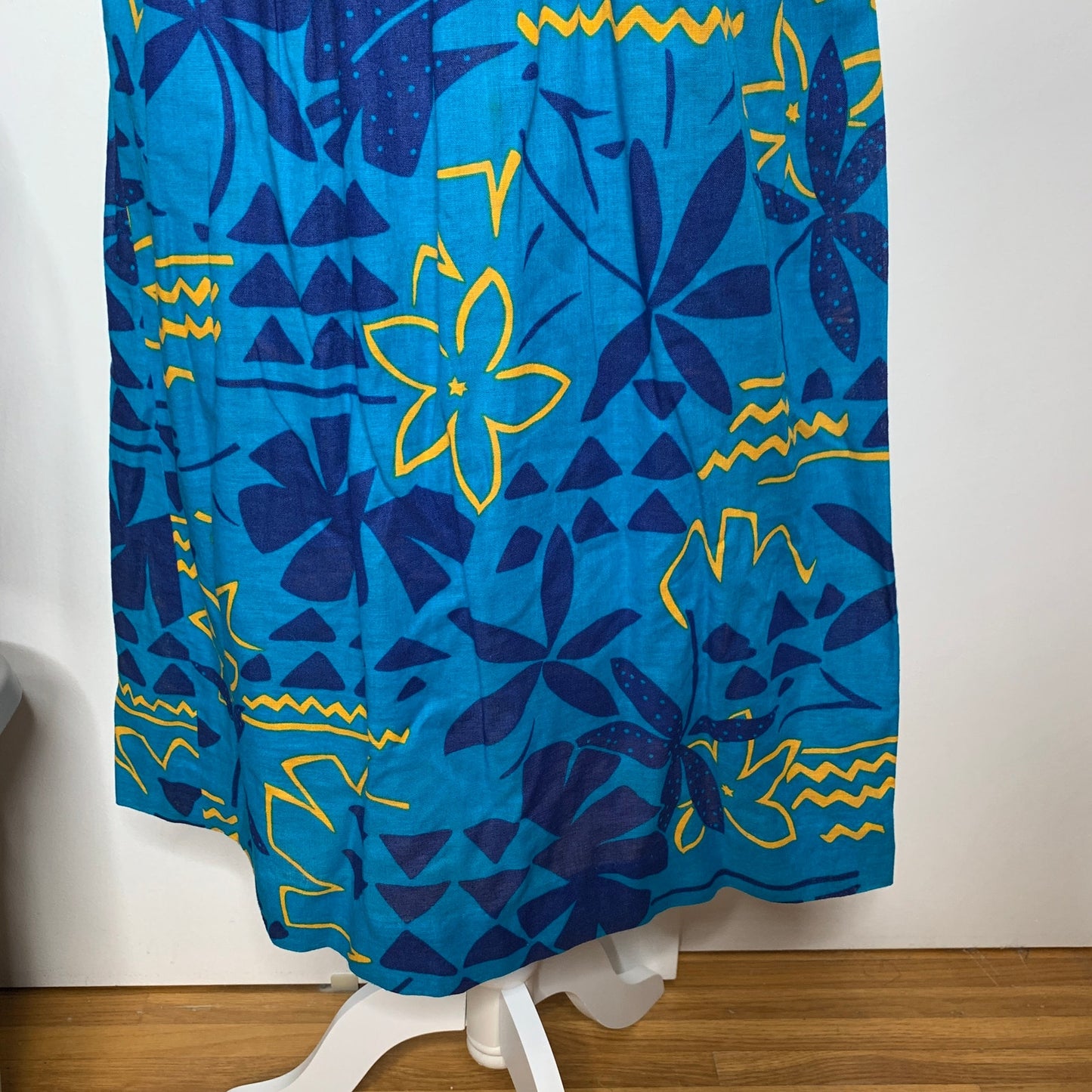 Vintage 80s Liz Claiborne women's tropical blue floral pattern midi skirt SZ S
