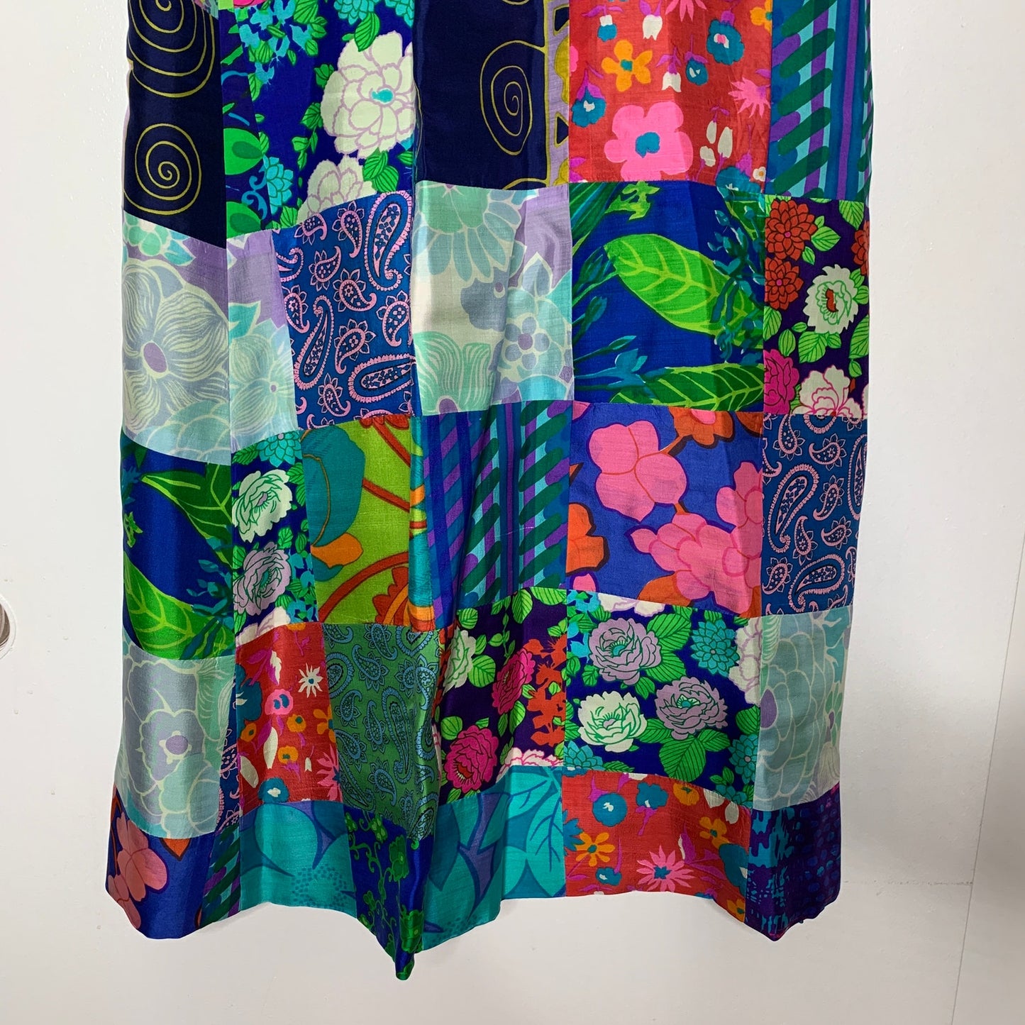 Vintage 60s 70s bohemian silk patchwork wrap style maxi skirt SZ 6