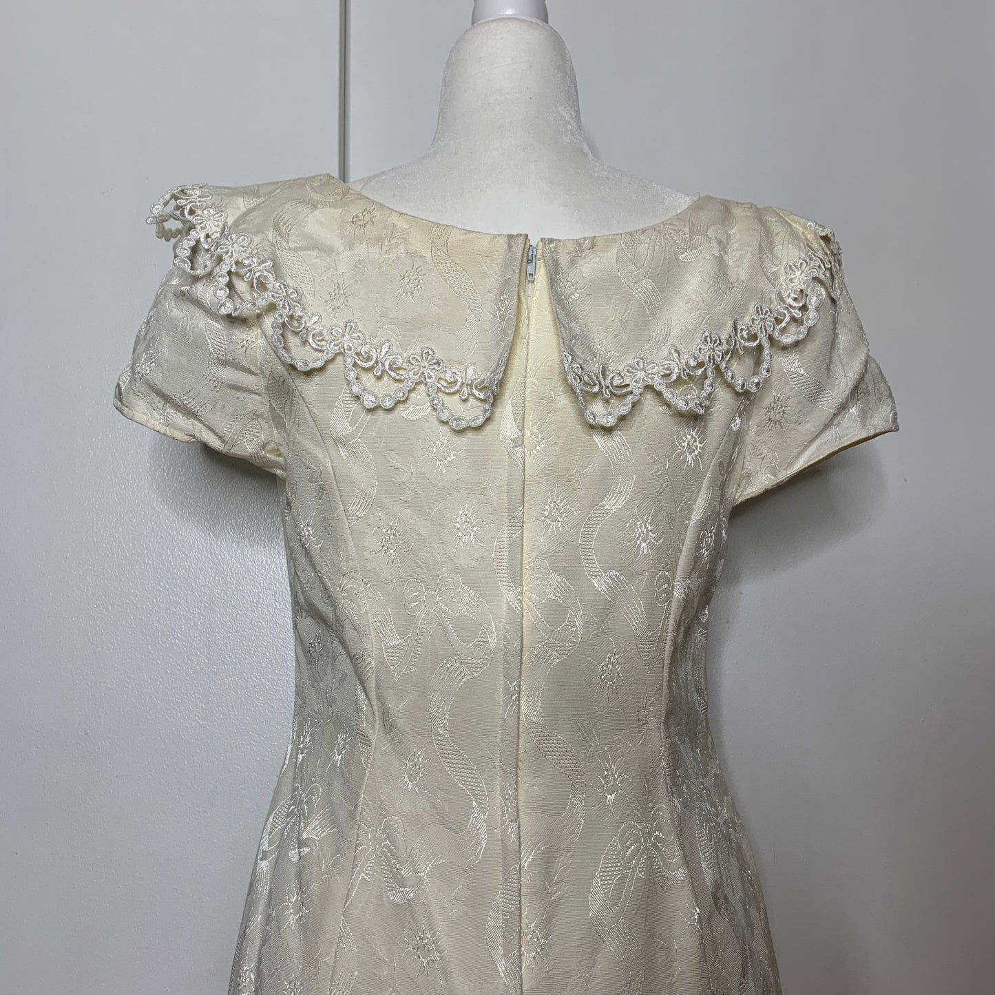 Vintage 90s off white lace trim jacquard fabric full length dress SZ M