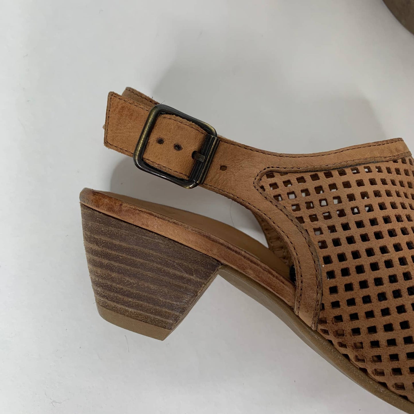 Paul Green Lois perforated leather slingback sandal SZ 6.5