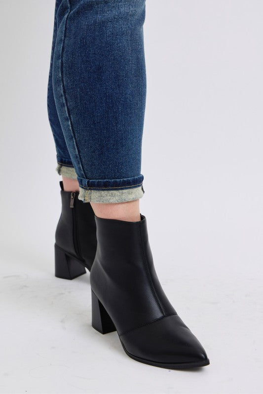 Judy Blue Not Like Us Thermal Skinny Jeans (0-24W)