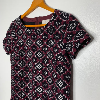 Loft maroon geometric floral pattern quilted jacquard mini dress SZ S