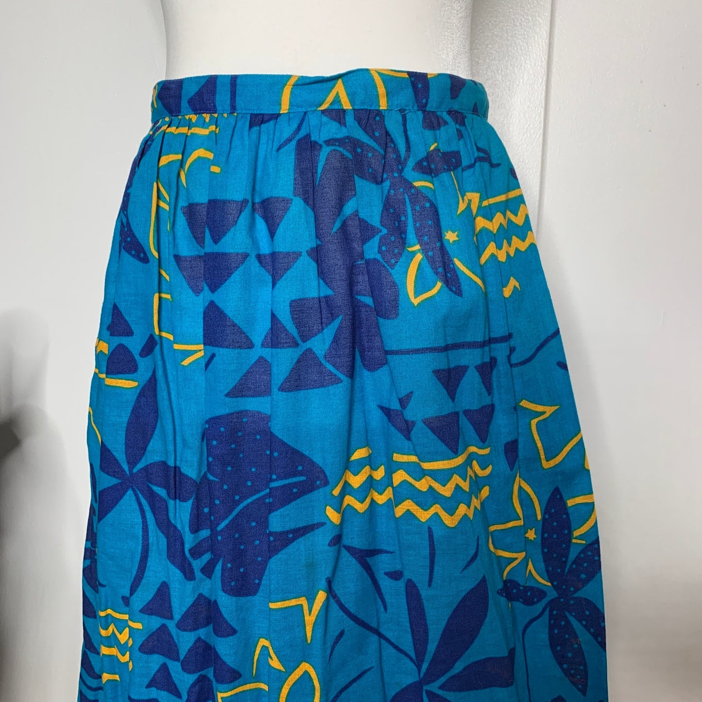 Vintage 80s Liz Claiborne women's tropical blue floral pattern midi skirt SZ S