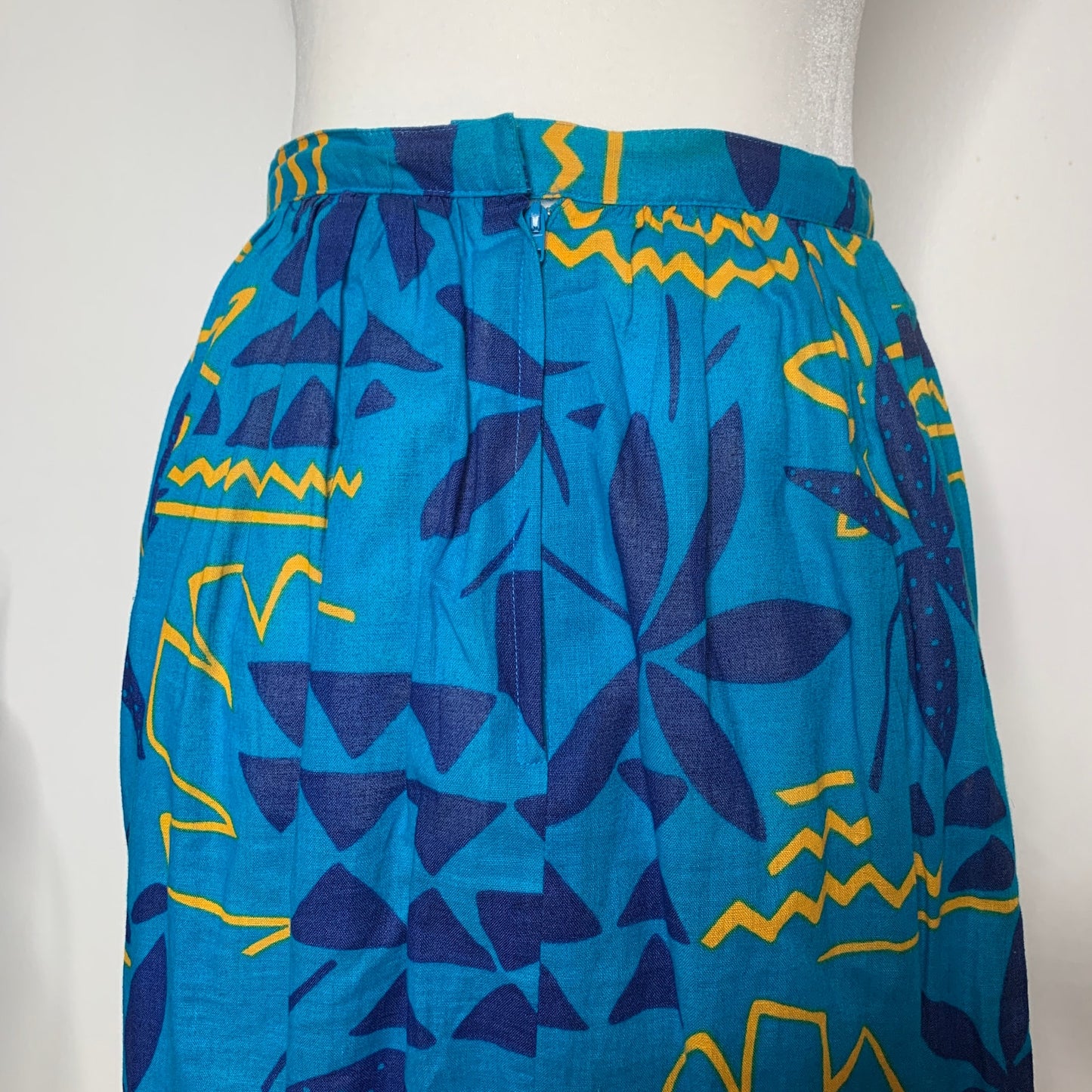 Vintage 80s Liz Claiborne women's tropical blue floral pattern midi skirt SZ S