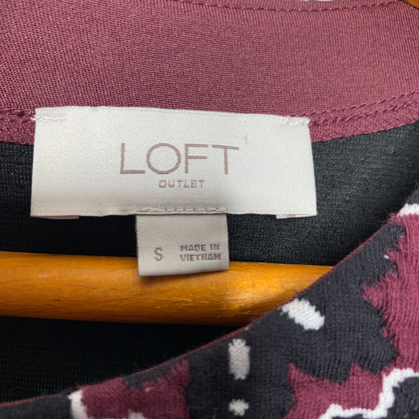 Loft maroon geometric floral pattern quilted jacquard mini dress SZ S