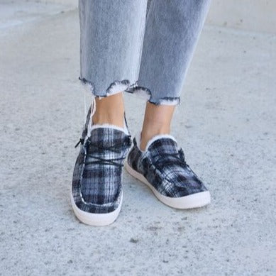 Hey Girl Plaid Plush Sneakers (6-10)